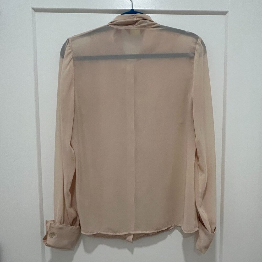 G.I.L.I. beige bowtie blouse with scalloped lace detail (M) - Picture 5 of 7